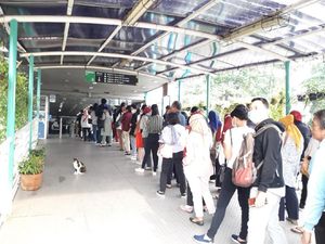 Suara Penumpang TransJ: Makin Numpuk, Peluang Penularan Corona Makin Besar!