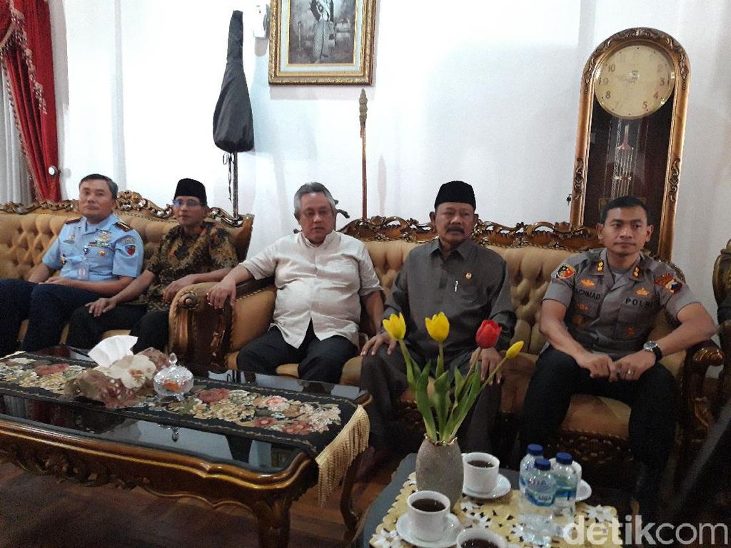 Semula Sesumbar Zero, Kini Bupati Boyolali Akui 1 Warganya PDP Corona Semula Sesumbar Zero, Kini Bupati Boyolali Akui 1 Warganya PDP Corona