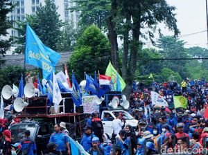 Buruh Tolak Usia di Bawah 45 Tahun Boleh Kembali Bekerja