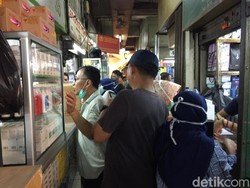 Duh! Masker di Pasar Pramuka Mulai Langka