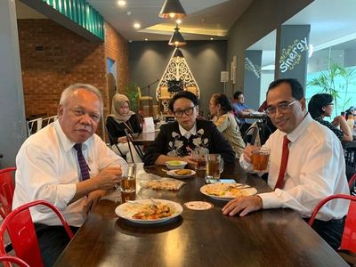 Sebelum Positif Corona, Ini Momen Kuliner Menhub Budi Karya