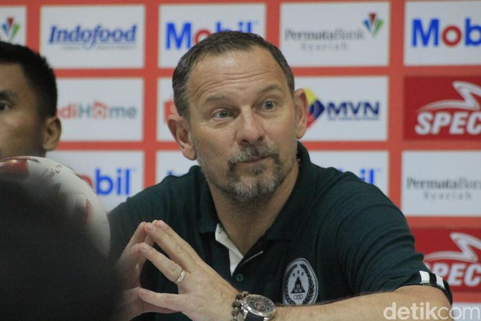 dejan antonic pss sleman shopee liga 1 2020 dejan antonic pss sleman shopee liga 1 2020