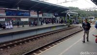 Stasiun Bekasi Lengang Pagi Ini