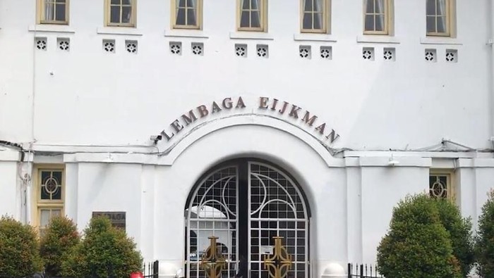 Lembaga biologi molekuler Eijkman merupakan salah satu pengembang vaksin merah putih  Vaksin Nusantara Sarat  Drama, Vaksin Merah Putih Apa Kabar?