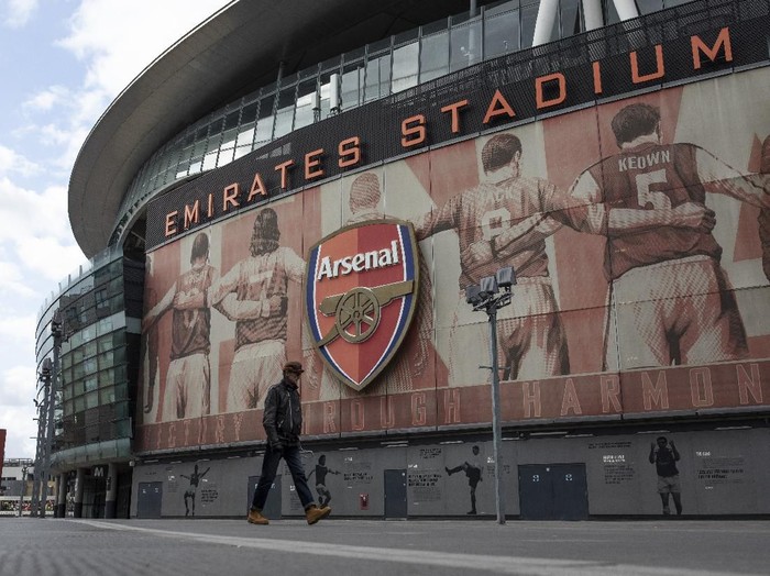 LONDON, ENGLAND - MARCH 13: A general view of the Emirates Stadium, home to Arsenal Football Club on March 13, 2020 in London, England. It has been announced that all football league matches, including the Premier League and Women’s Super League, have been postponed until at least April 3 in response to the threat of coronavirus. This follows UEFA's decision to suspend fixtures in the Champion's League and the Europa League, as many top flight players enter self-isolation.  (Photo by Dan Kitwood/Getty Images)