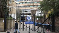Kandang Chelsea, Stamford Bridge juga sudah ditutup (Catherine Ivill/Getty Images)