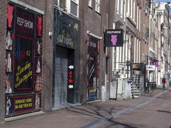 Belanda Perpanjang Larangan Pertemuan Publik Hingga 1 Juni karena Corona