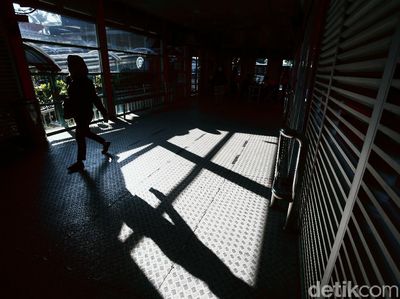 Pelayanan Bus TransJ di Terminal Pinang Ranti Kembali Normal