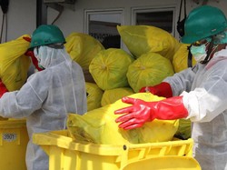 594 Kilogram Limbah Medis ABK Diamond Princess Dimusnahkan