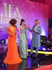 Astrid Tiar, Cinta Laura, dan Caren Delano