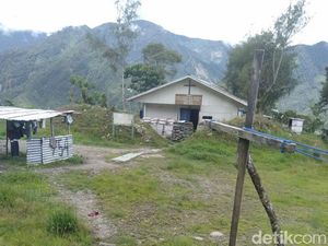 KKB Tak Punya Markas, Tempat Ibadah Warga Dirampas KKB Tak Punya Markas, Tempat Ibadah Warga Dirampas