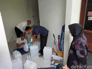 Bikin Hand Sanitizer Sendiri, Pemkot Surabaya akan Bagikan ke Masyarakat