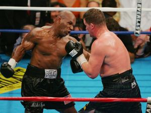 Rahasia Mike Tyson Garang di Ring: Dihipnotis 3 Kali Sehari