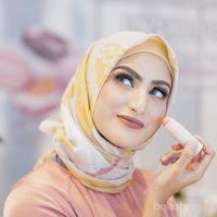 5 Rekomendasi Blush On Cream Yang Praktis, Jadikan Pipi Segar Merona!