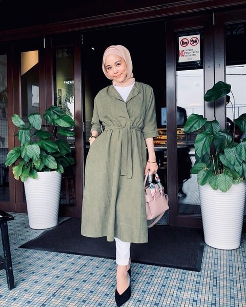 Padupadan Busana Warna Olive Green Yang Kekinian Ala Hijabers Outstanding Abis