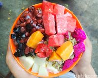 Sop Sapi Gosyen : Sluurp! Gurihnya Sop Daging dan Sop Sumsum