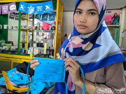 Langka di Pasaran, Gadis Ini Bikin Masker Berbahan Kain Perca