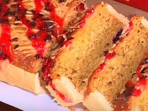 Cake Buah Naga yang Buat Hati Berbunga-bunga