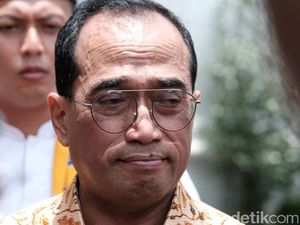 Menhub: Jokowi Perintahkan Pencarian Black Box Sriwijaya Air Dipercepat Menhub: Jokowi Perintahkan Pencarian Black Box Sriwijaya Air Dipercepat