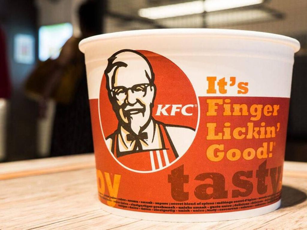 Kasus Corona Masih Melonjak, KFC Florida Tak Lagi Layani Dine In Kasus Corona Masih Melonjak, KFC Florida Tak Lagi Layani Dine In
