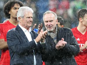 Hopp Dibenci karena Sepakbola, Dipuji karena Vaksin Virus Corona Hopp Dibenci karena Sepakbola, Dipuji karena Vaksin Virus Corona