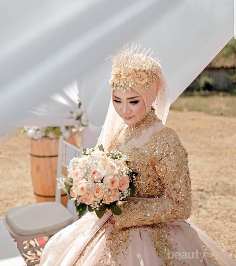 Inspirasi 5 Pilihan Warna Gaun Pengantin Untuk Wanita Berhijab Ini Jadi Hits Di 2019