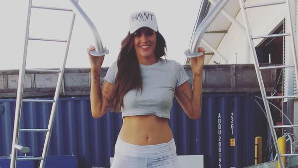 Curhat Model yang Rahasiakan Pekerjaan Jadi Penari Striptis Selama 20 Tahun