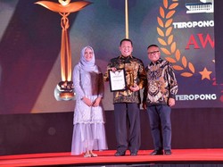 Raih Penghargaan, Ketua MPR: Tak Selamanya Politisi Penuh Caci Maki