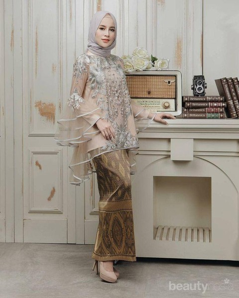 Yuk Tampil Cantik Dengan Desain Baju Batik Muslim Untuk Berbagai Acara Ini