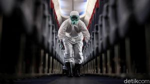 Ketika Pesawat juga Mandi Disinfektan