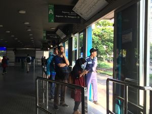 TransJakarta Bakal Revitalisasi 46 Halte, Anggarannya Rp 600 M