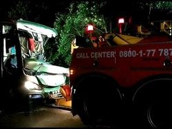 Bus Tabrak Kontainer di Tol Merak, 5 Orang Tewas