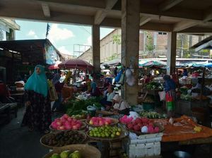 Curhat Pedagang: Pasar Sepi, Mungkin Takut karena Corona