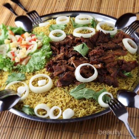 3 Resep Nasi Kebuli Sederhana untuk Buka Puasa, Serasa di ...