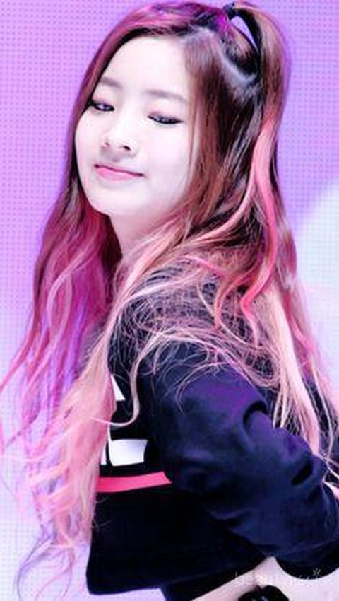 Warna Warni Rambut Ombre ala Dahyun Twice yang Pas untuk 