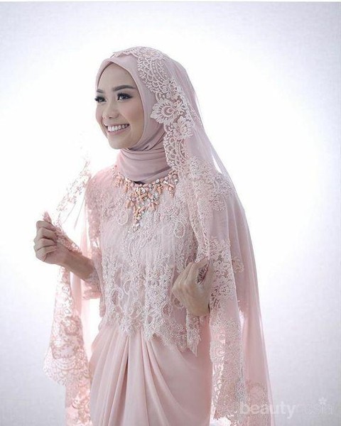 Tutorial Hijab Pengantin Ini Bisa Kalian Lakukan Sendiri Saat Pernikahan Nanti Ladies