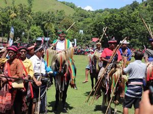 Kemendes Gandeng Telkom untuk Digitalisasi Pariwisata di Sumba