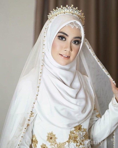 5 Tips Memilih Gaun Pengantin  Muslimah yang Tepat Tanpa 