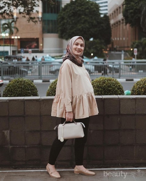 5 Selebgram Ini Beri Inspirasi OOTD Hijab Stylish untuk Ibu Hamil