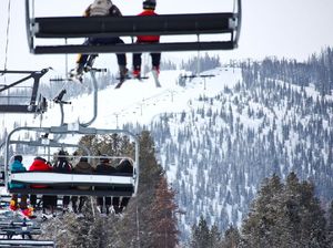 Beberapa Resor Ski di Amerika Tutup Sementara karena Virus Corona