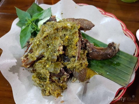 Rekomendasi 5 Restoran Bebek di Surabaya Rasanya Uwenak Pol 