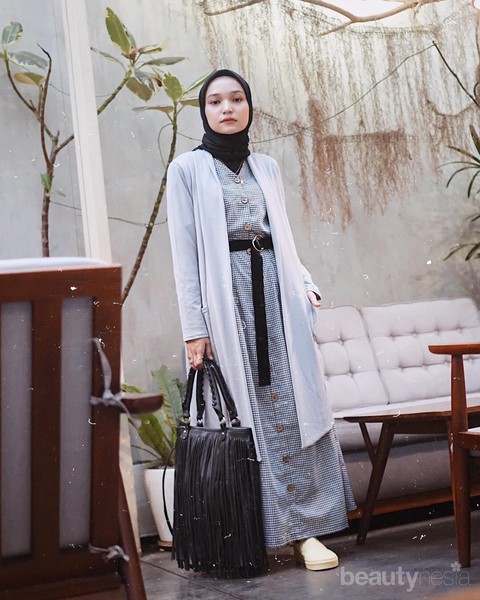 OOTD Hijab  Makin Chic dengan Outer Cek inspirasi Gaya  Ini 