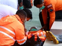 Anggota Tim Disinfektan di Pare-pare Pingsan Gegara Kelelahan
