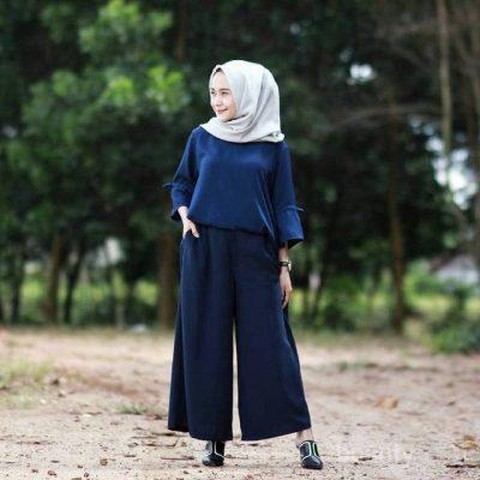 Terlihat Elegan Dan Manis Baju Muslim Warna Navy Blue Ini Cocok Banget Buat Jadi Ootd Kamu Ladies