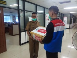 Cegah Corona, Pertamina Bagikan 15.000 Masker di Jakarta Utara