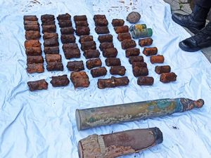 Polisi Banyuwangi Gelar Disposal Bahan Peledak Peninggalan Belanda dan Jepang