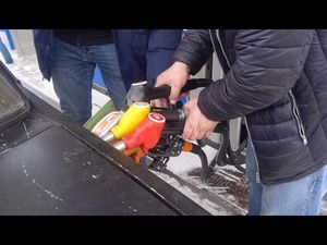 Apa Jadinya Kalau 5 BBM Berbeda Dipakai Sekaligus untuk Mobil?