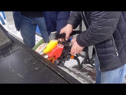 Apa Jadinya Kalau 5 BBM Berbeda Dipakai Sekaligus untuk Mobil?