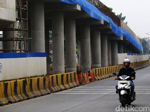 Pengangkatan Beton Proyek Flyover Lenteng Agung, Lalin Dialihkan Nanti Malam