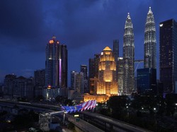 Polisi Malaysia Kesal, Warganya Keluyuran Cuma untuk Beli Rokok dan Mie Instan